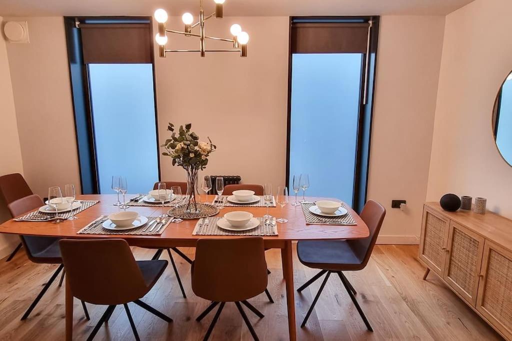 Stunning Luxury Townhouse In Centre Of Casa de férias Manchester